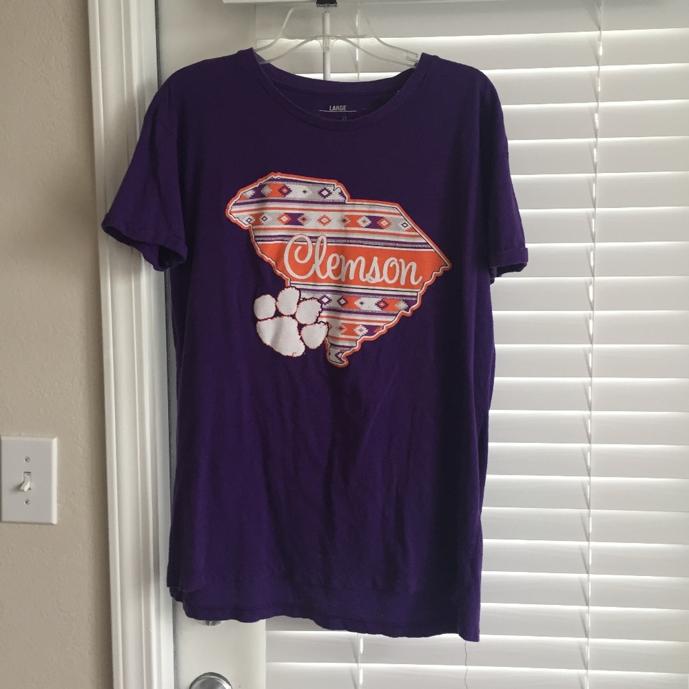 Clemson T-shirt, size L